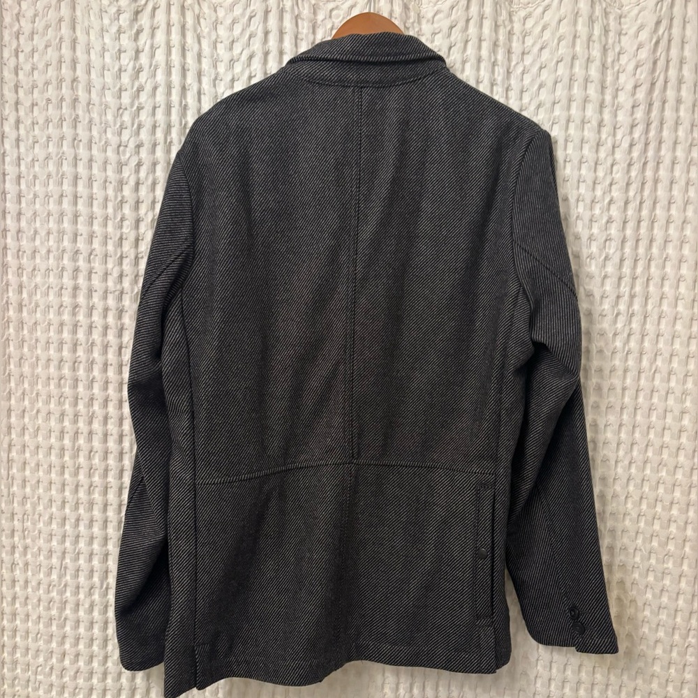 Men's Classic Gray Herringbone Jacket - Picture 6 of 6